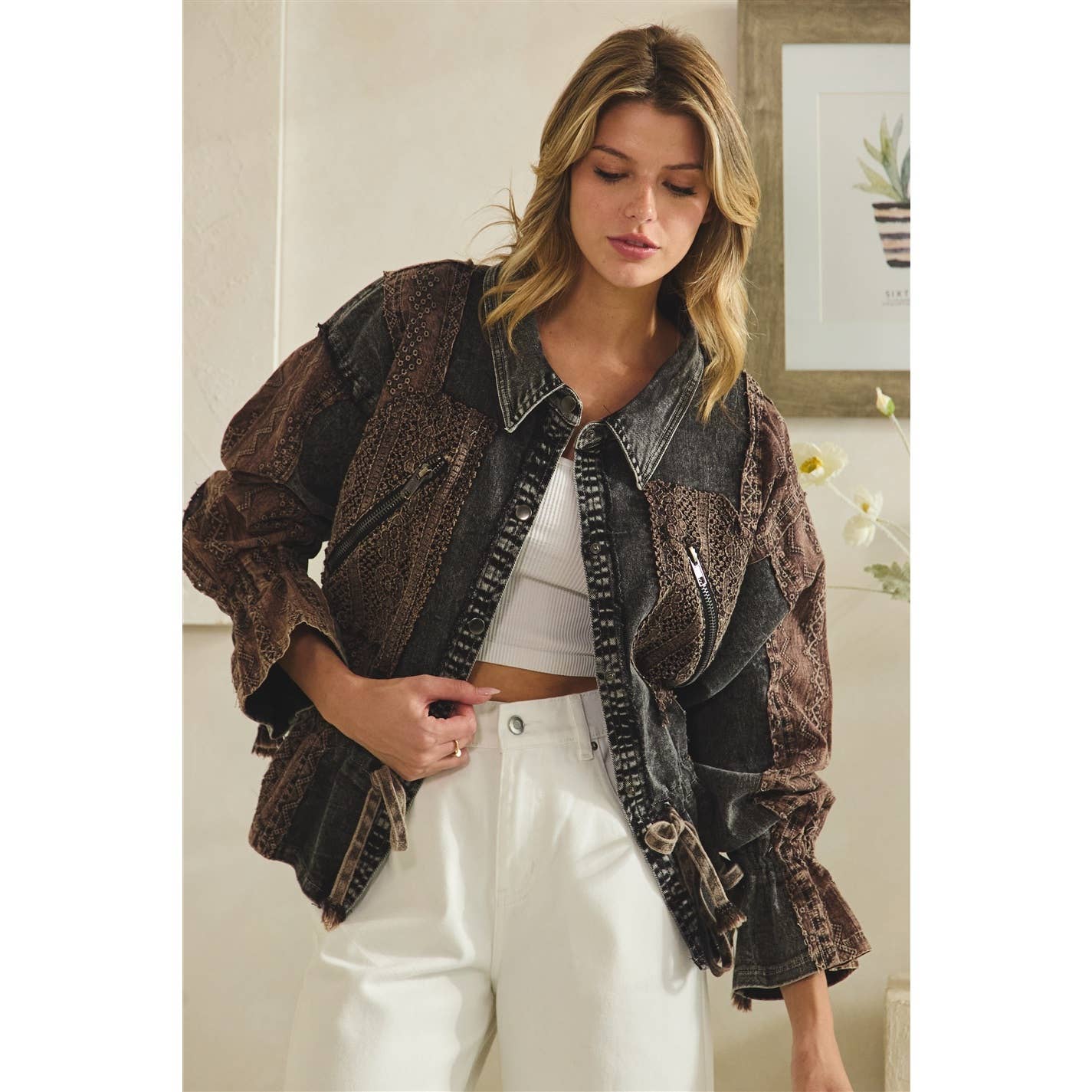 WASHED LACE MIX UTILITY JACKET: BLACK