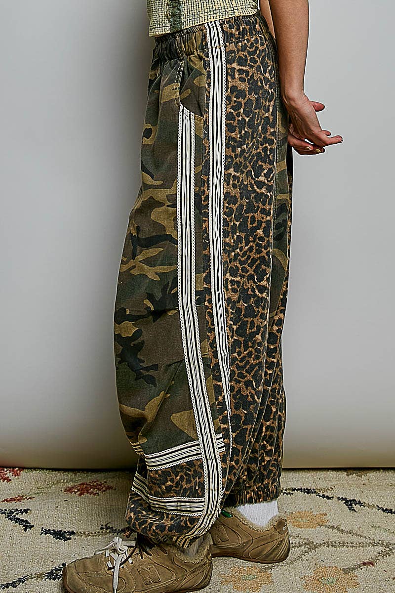 POL Printed Woven Contrast Band Trim Jogger Pants