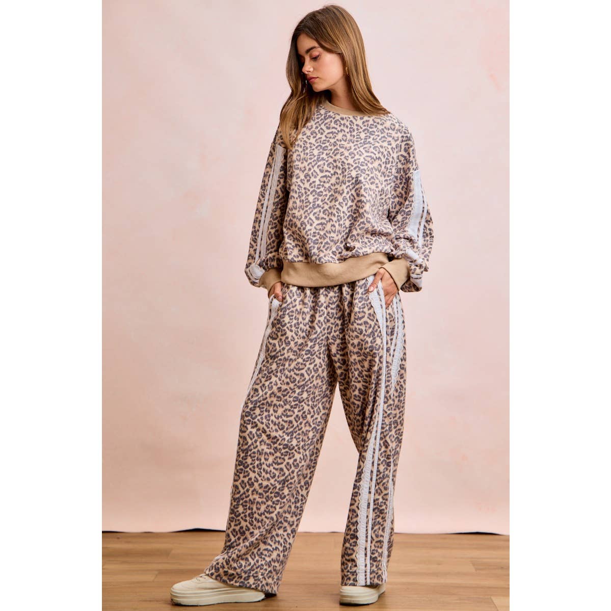 LEOPARD FRENCH TERRY LACE CONTRAST SWEATSHIRT TOP: LEOPARD