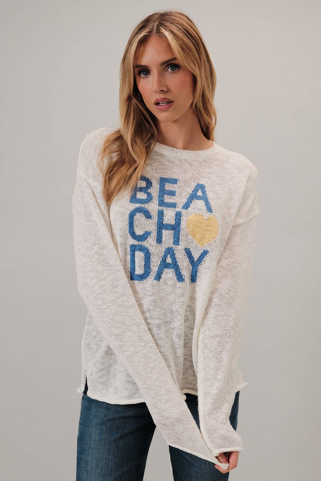 April SHIP ROUND NECK LONG SLEEVE "BEACH DAY" GRAPHIC LT WEIGHT SWEATER